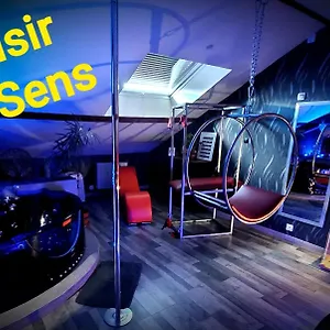 Plaisir Des Sens Bed & Breakfast Roanne